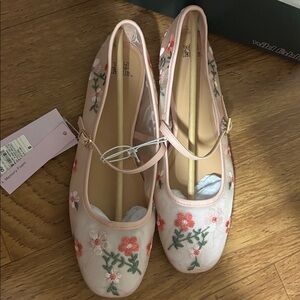 NWT Wild Fable Floral Embroidered Shoes - Pink